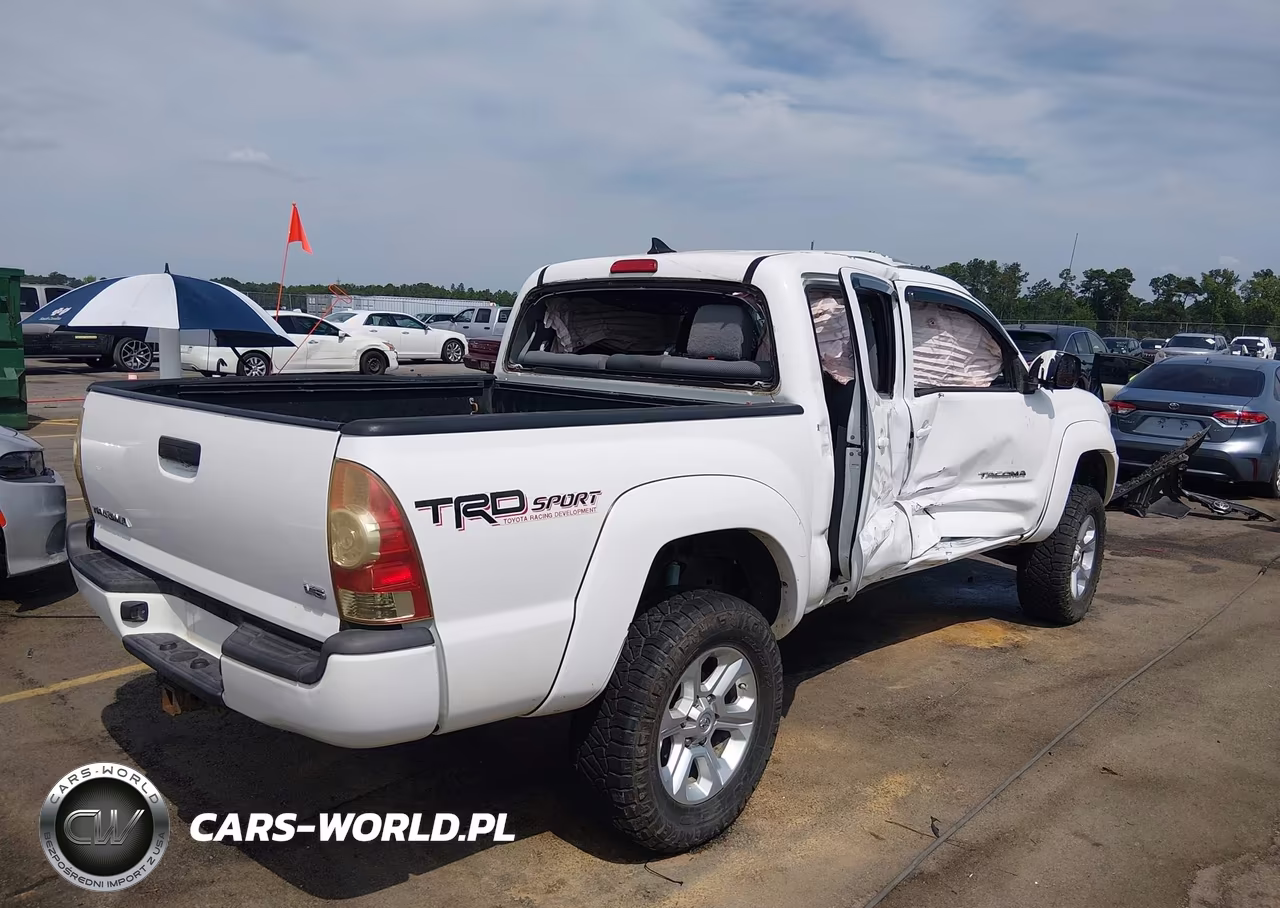2014 Toyota Tacoma Base V6 VIN:5TFLU4EN4EX108178 - 4