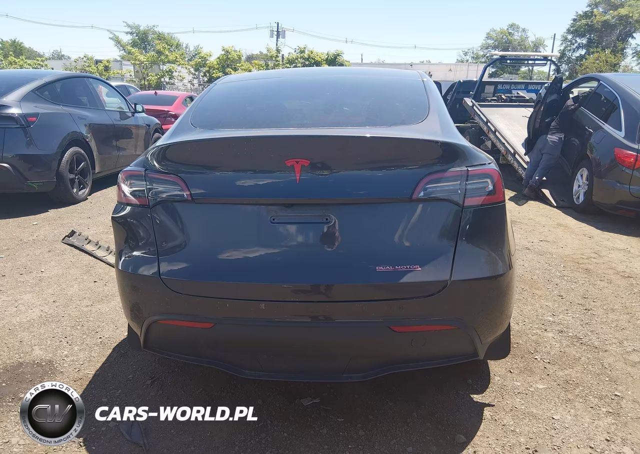 2024 Tesla Model Y Long Range Single Motor Rear-Wheel Drive-Rwd VIN:7SAYGDED5RF186542 - 15