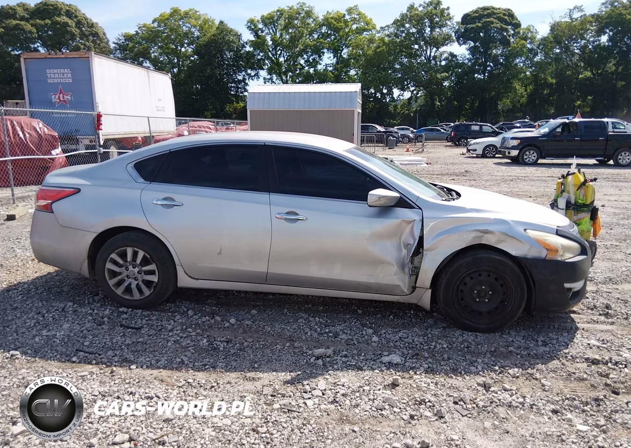 2015 Nissan Altima 2.5 S VIN:1N4AL3AP2FC149886 - 13