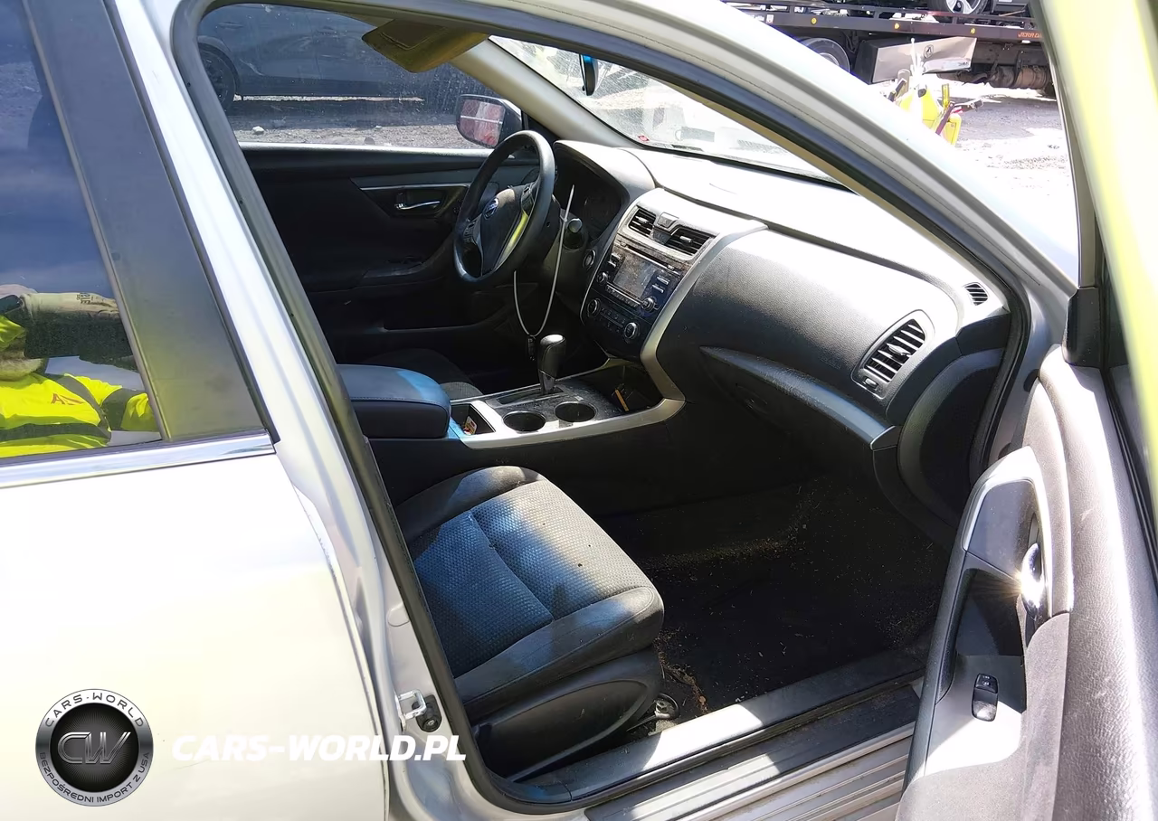 2015 Nissan Altima 2.5 S VIN:1N4AL3AP2FC149886 - 5