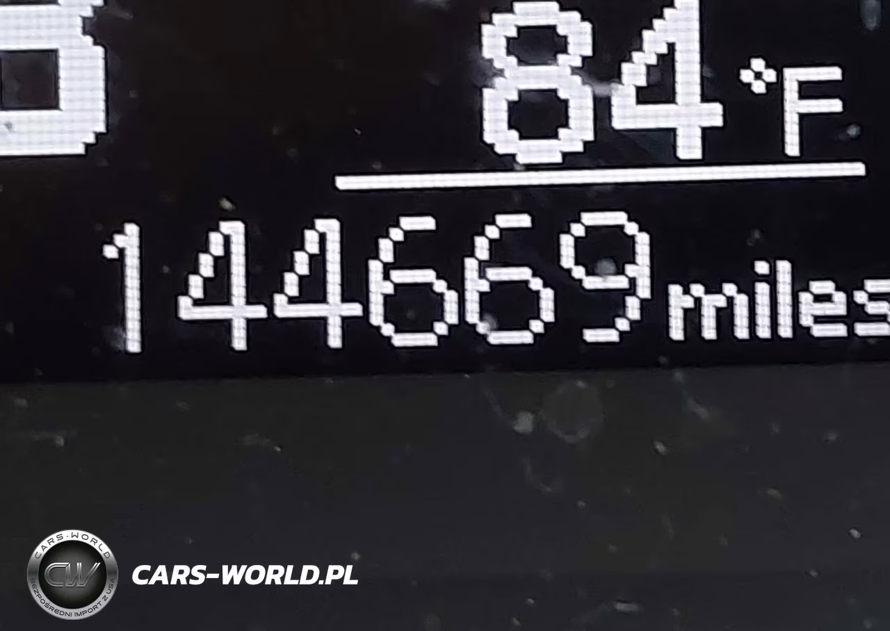 2018 Toyota Corolla Le VIN:5YFBURHEXJP754810 - 15