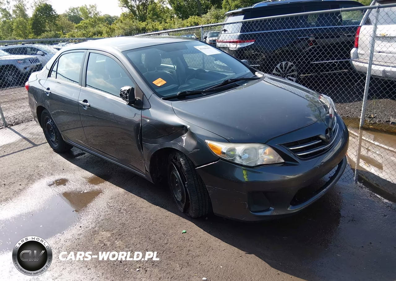 2013 Toyota Corolla Le – zdjęcie 1 z 16