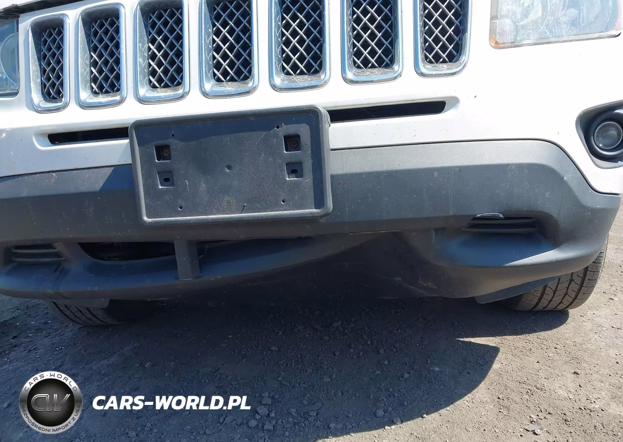 2016 Jeep Compass Latitude VIN:1C4NJDEB3GD810469 - 6