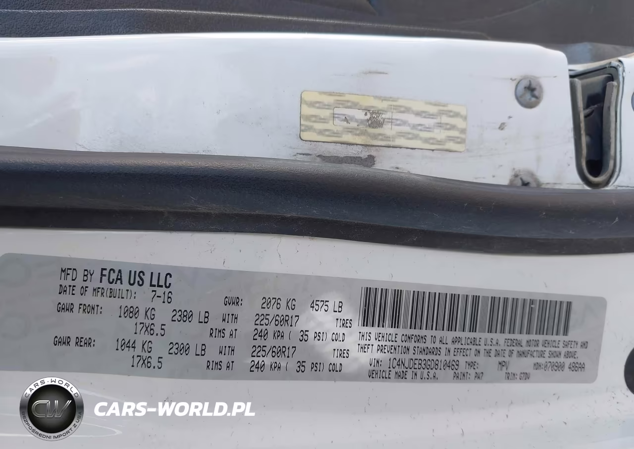 2016 Jeep Compass Latitude VIN:1C4NJDEB3GD810469 - 9
