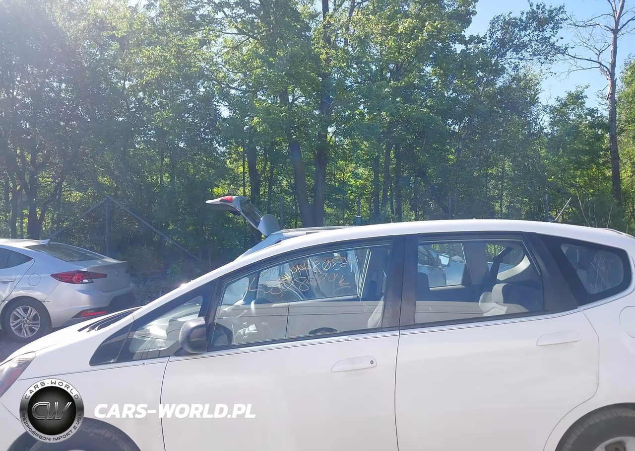 2009 Honda Fit VIN:JHMGE88259S038022 - 14