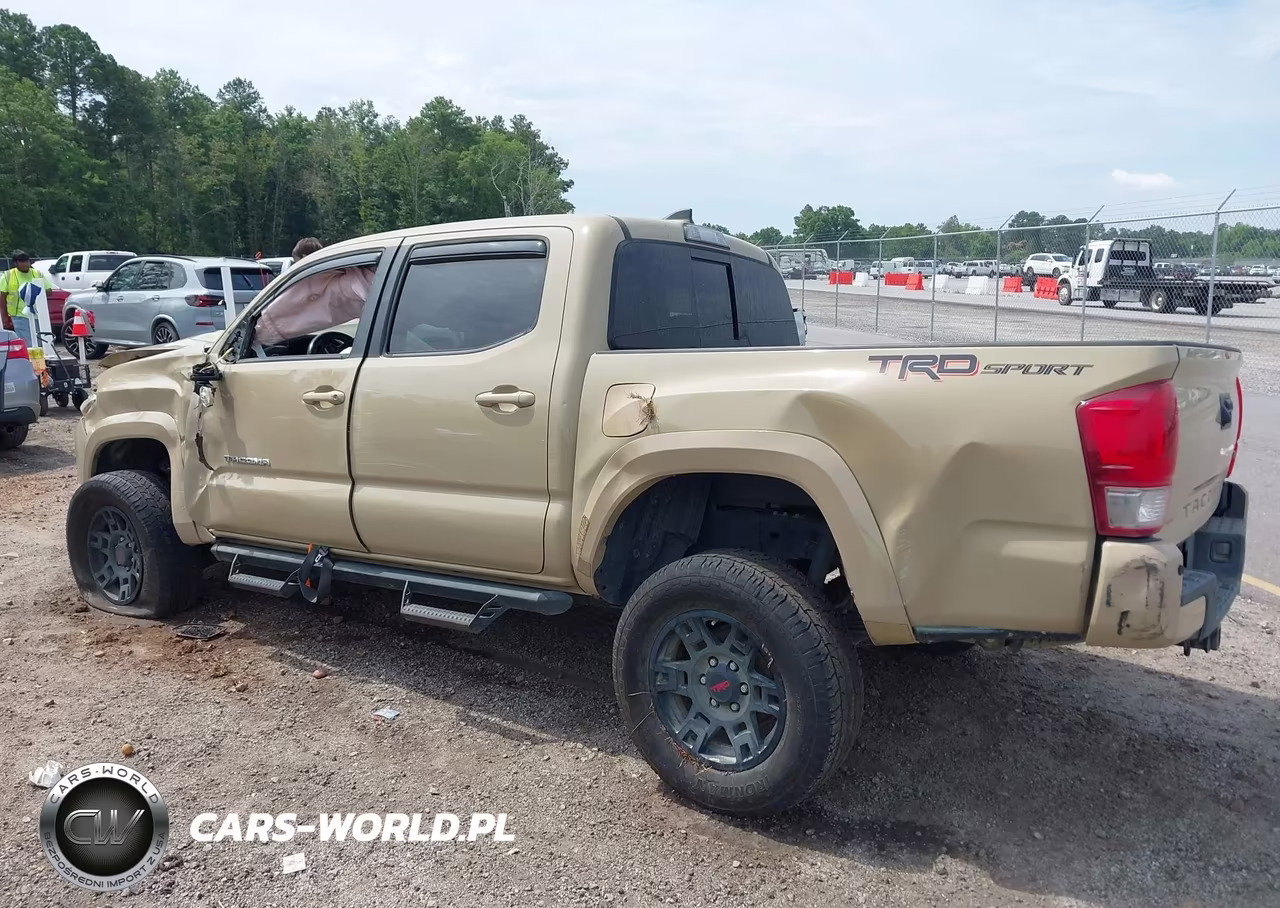 2017 Toyota Tacoma Trd Sport VIN:5TFAZ5CN1HX032103 - 3