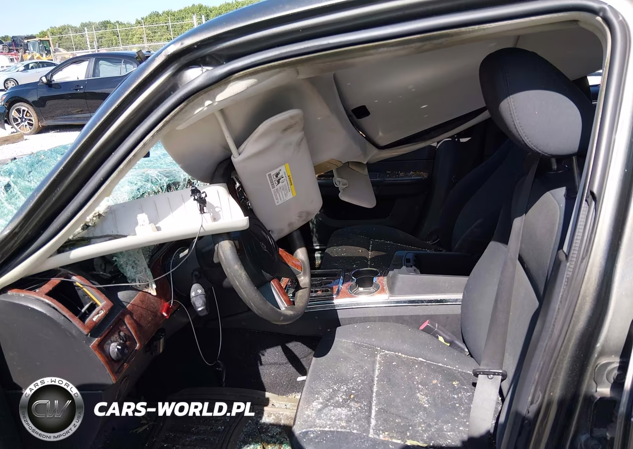 2010 Chrysler 300 Touring VIN:2C3CA4CD0AH196071 - 5