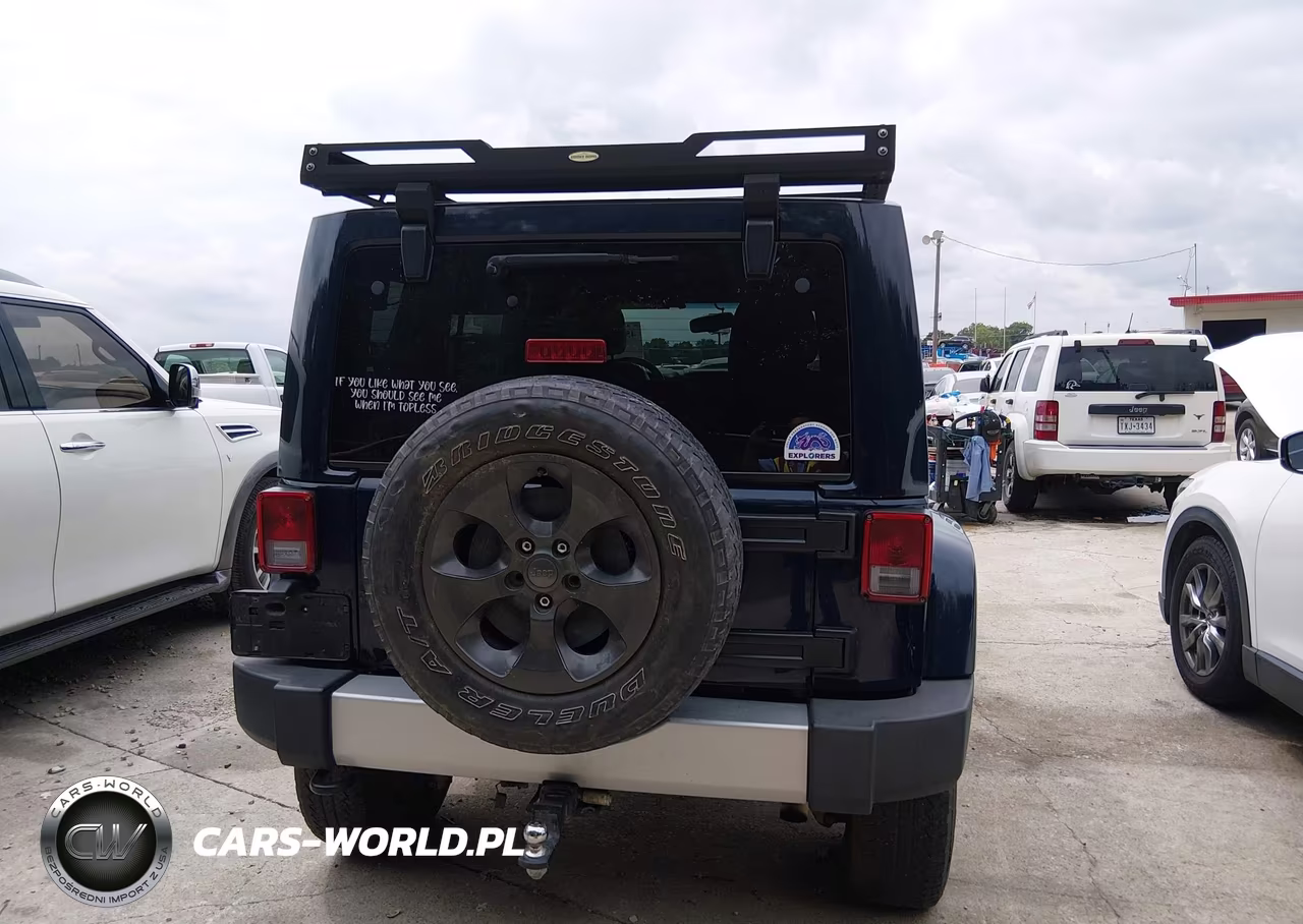 2013 Jeep Wrangler Unlimited Sahara VIN:1C4HJWEG0DL628184 - 16