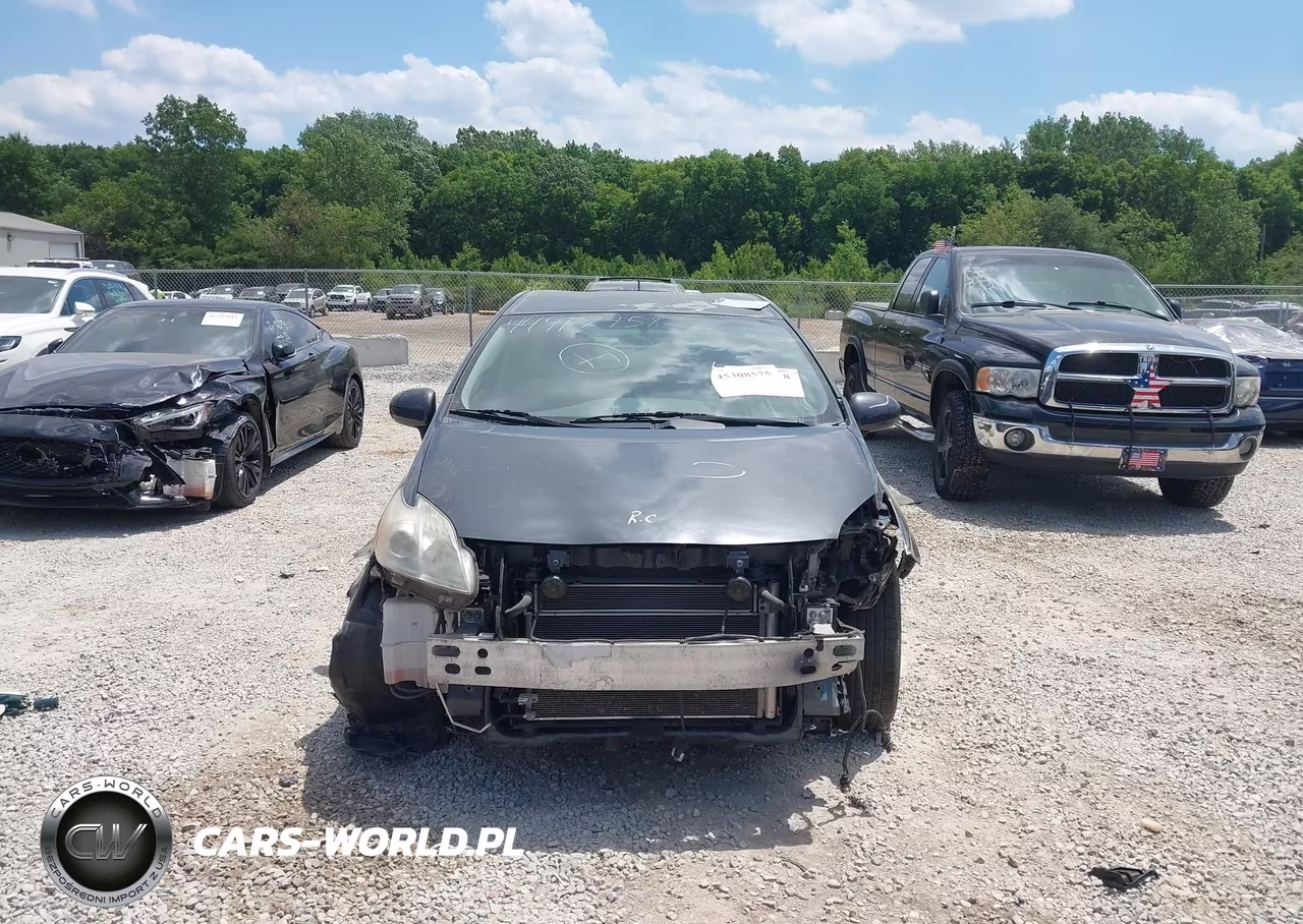 2013 Toyota Prius Two VIN:JTDKN3DU0D1657292 - 13