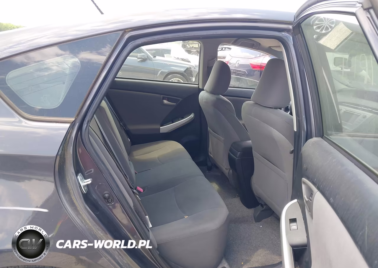 2013 Toyota Prius Two VIN:JTDKN3DU0D1657292 - 8
