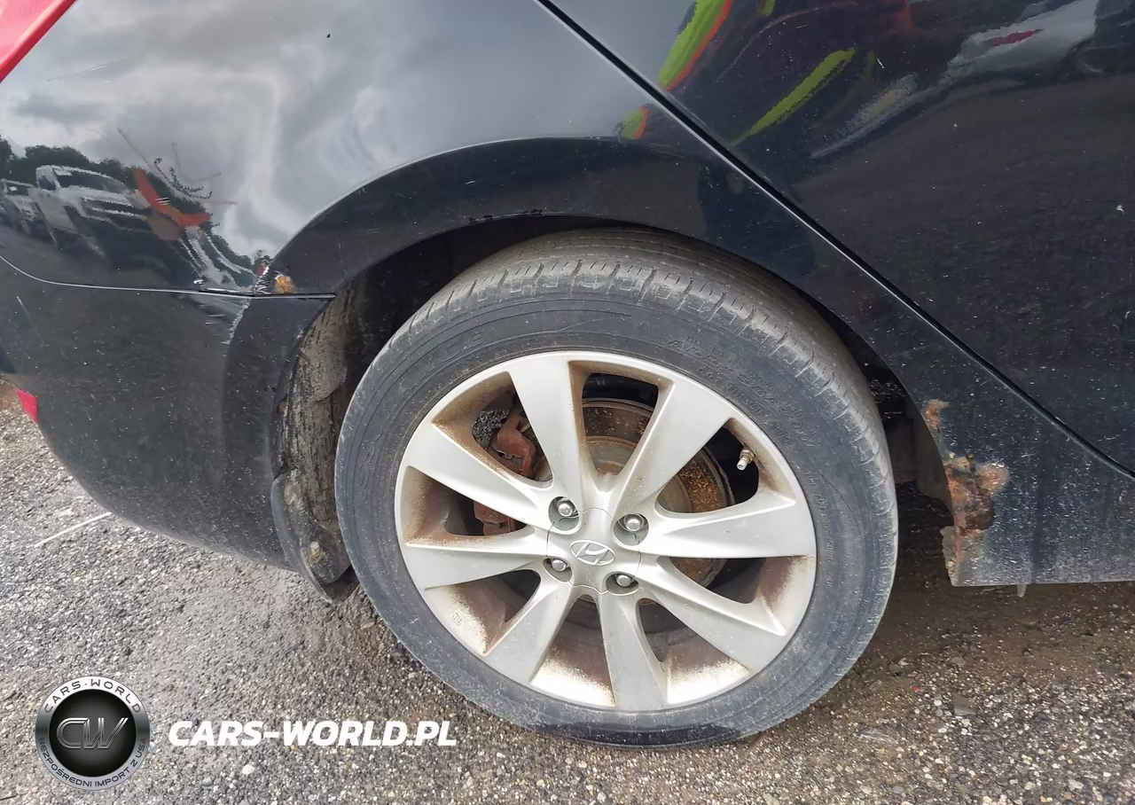 2013 Hyundai Accent Gls VIN:KMHCU4AE2DU381444 - 16