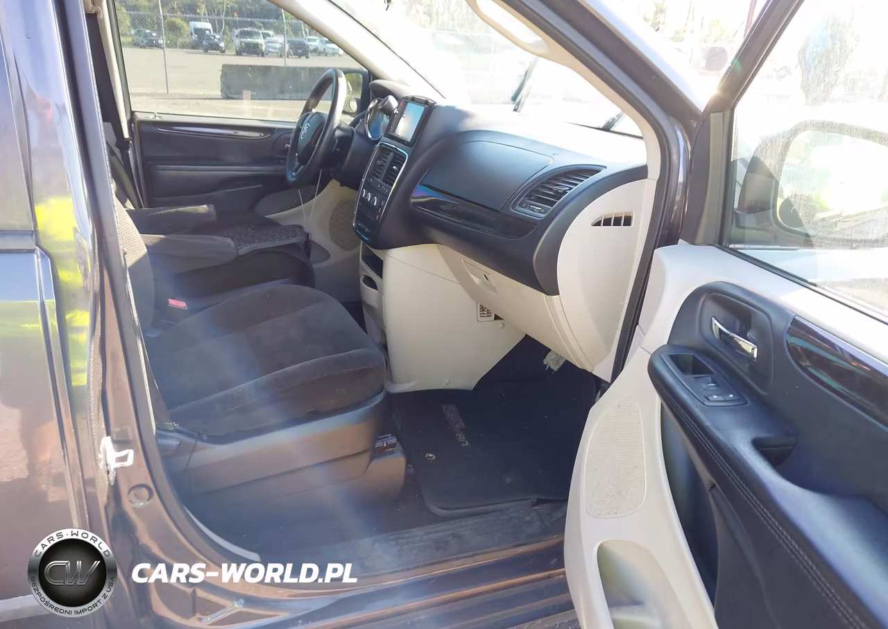 2015 Dodge Grand Caravan American Value Pkg VIN:2C4RDGBG2FR725760 - 5