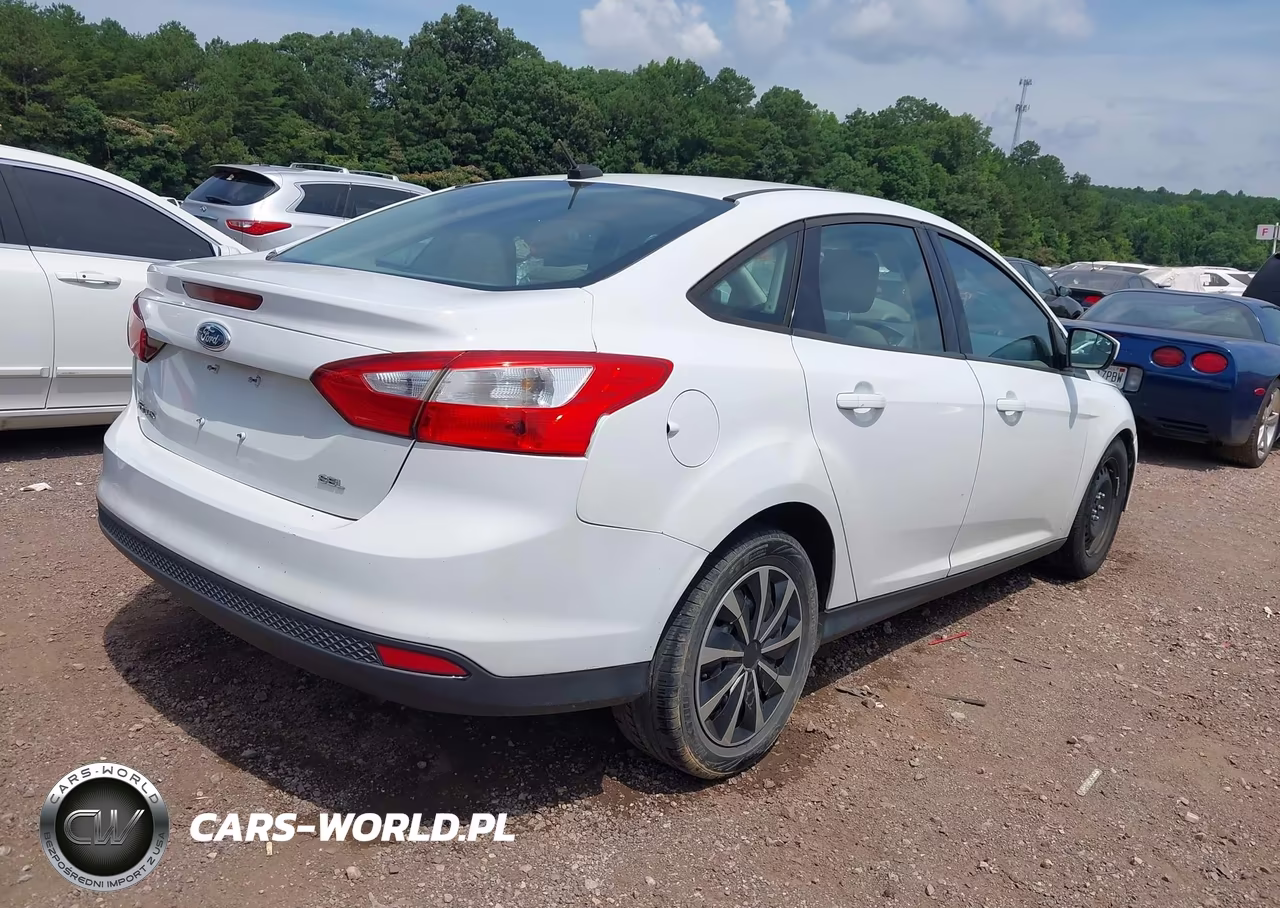 2012 Ford Focus Se VIN:1FAHP3F26CL280220 - 4
