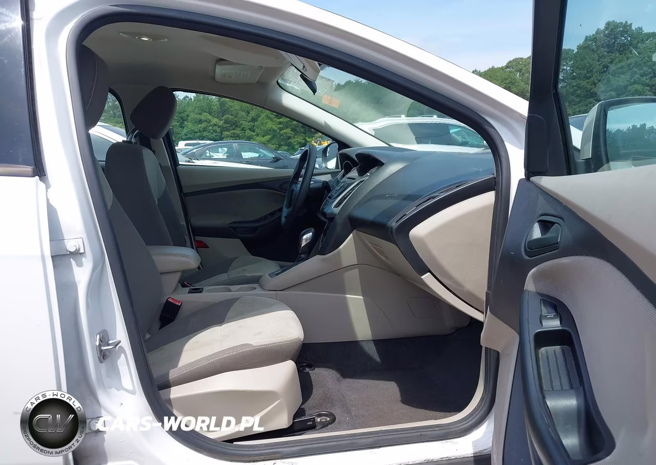 2012 Ford Focus Se VIN:1FAHP3F26CL280220 - 5