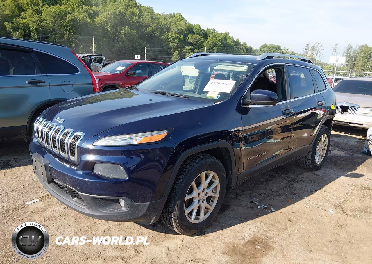 2015 Jeep Cherokee Latitude VIN:1C4PJMCB7FW784747 - 2