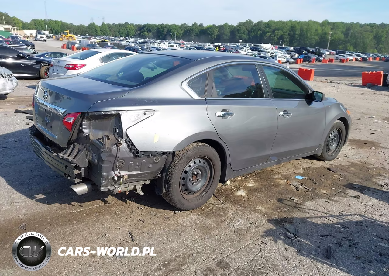 2017 Nissan Altima 2.5 S VIN:1N4AL3AP1HN362027 - 4