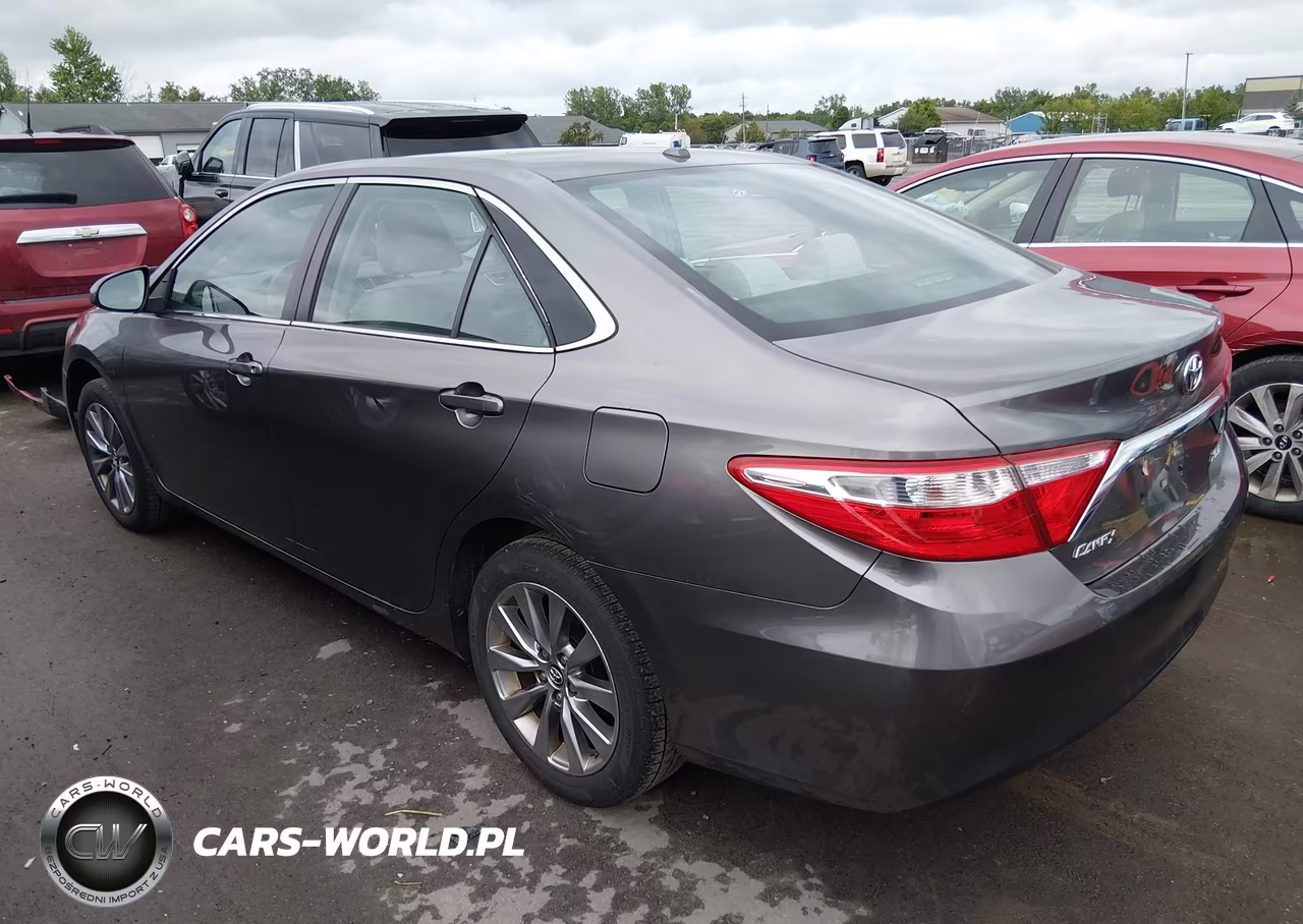 2017 Toyota Camry Xle VIN:4T1BF1FK1HU690217 - 3