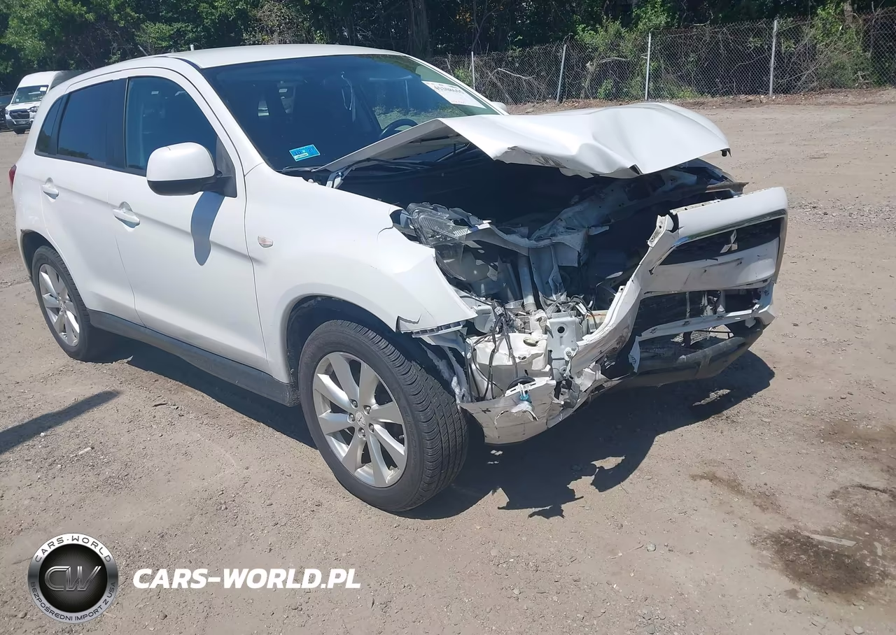 2015 Mitsubishi Outlander Sport Es – zdjęcie 1 z 11