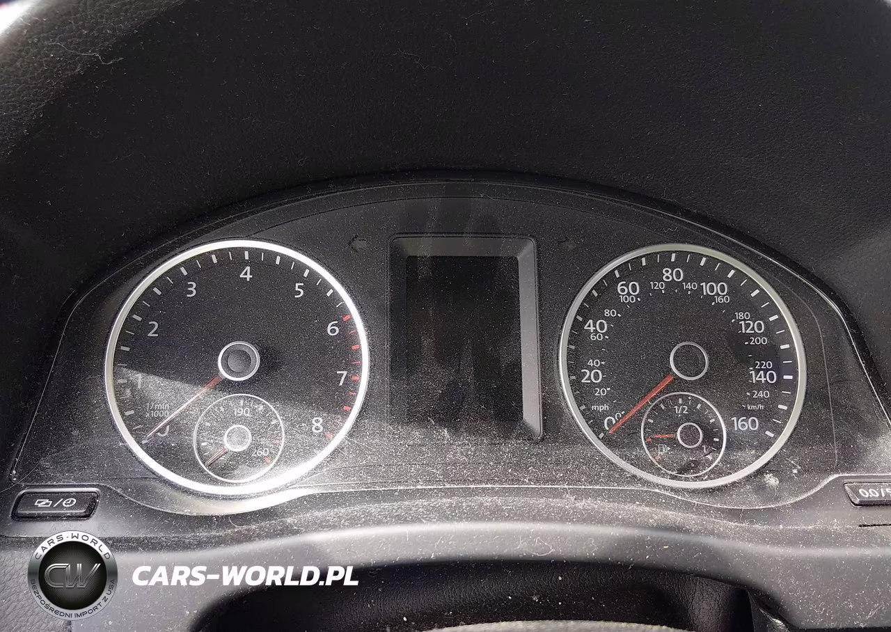2015 Volkswagen Tiguan S VIN:WVGBV7AX5FW054183 - 16