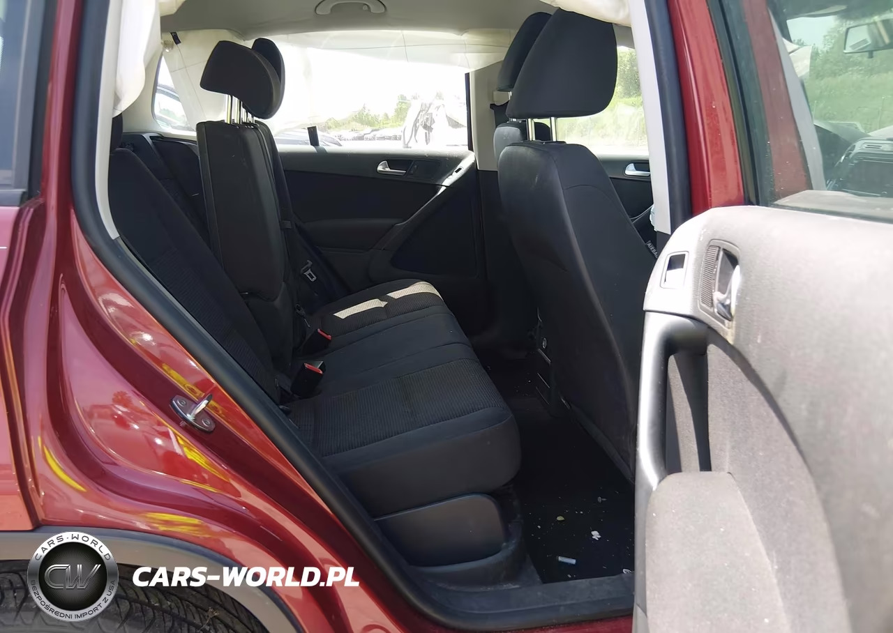 2015 Volkswagen Tiguan S VIN:WVGBV7AX5FW054183 - 8