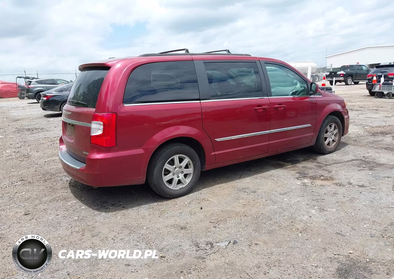 2013 Chrysler Town & Country Touring VIN:2C4RC1BG3DR656963 - 4