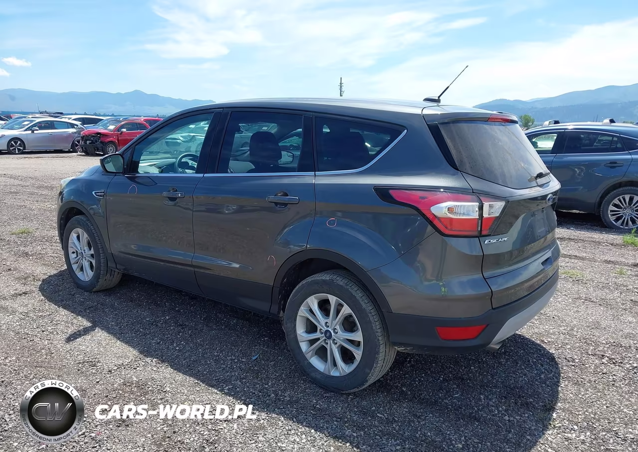 2017 Ford Escape Se VIN:1FMCU9GD3HUE18566 - 3