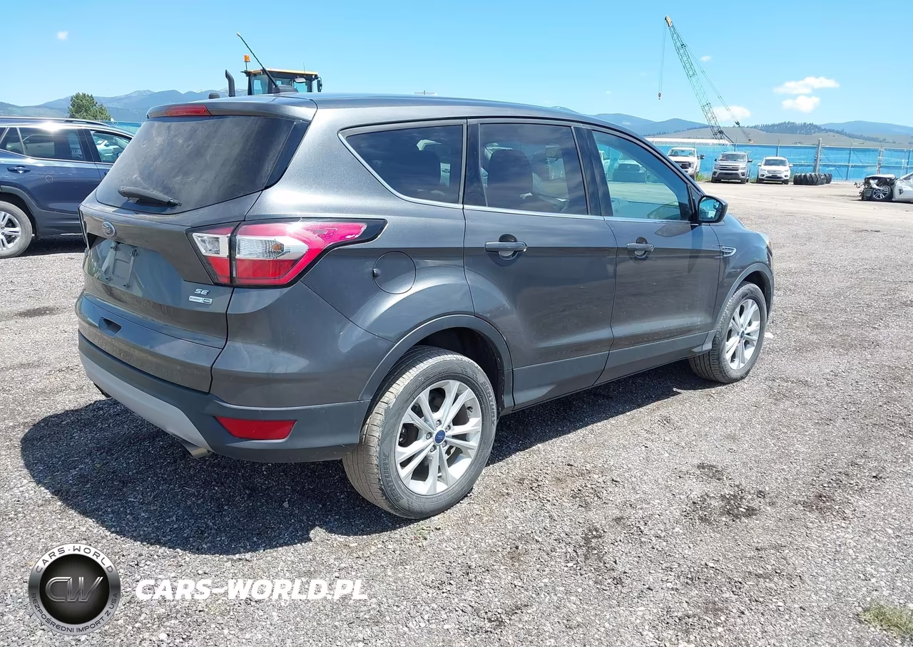 2017 Ford Escape Se VIN:1FMCU9GD3HUE18566 - 4