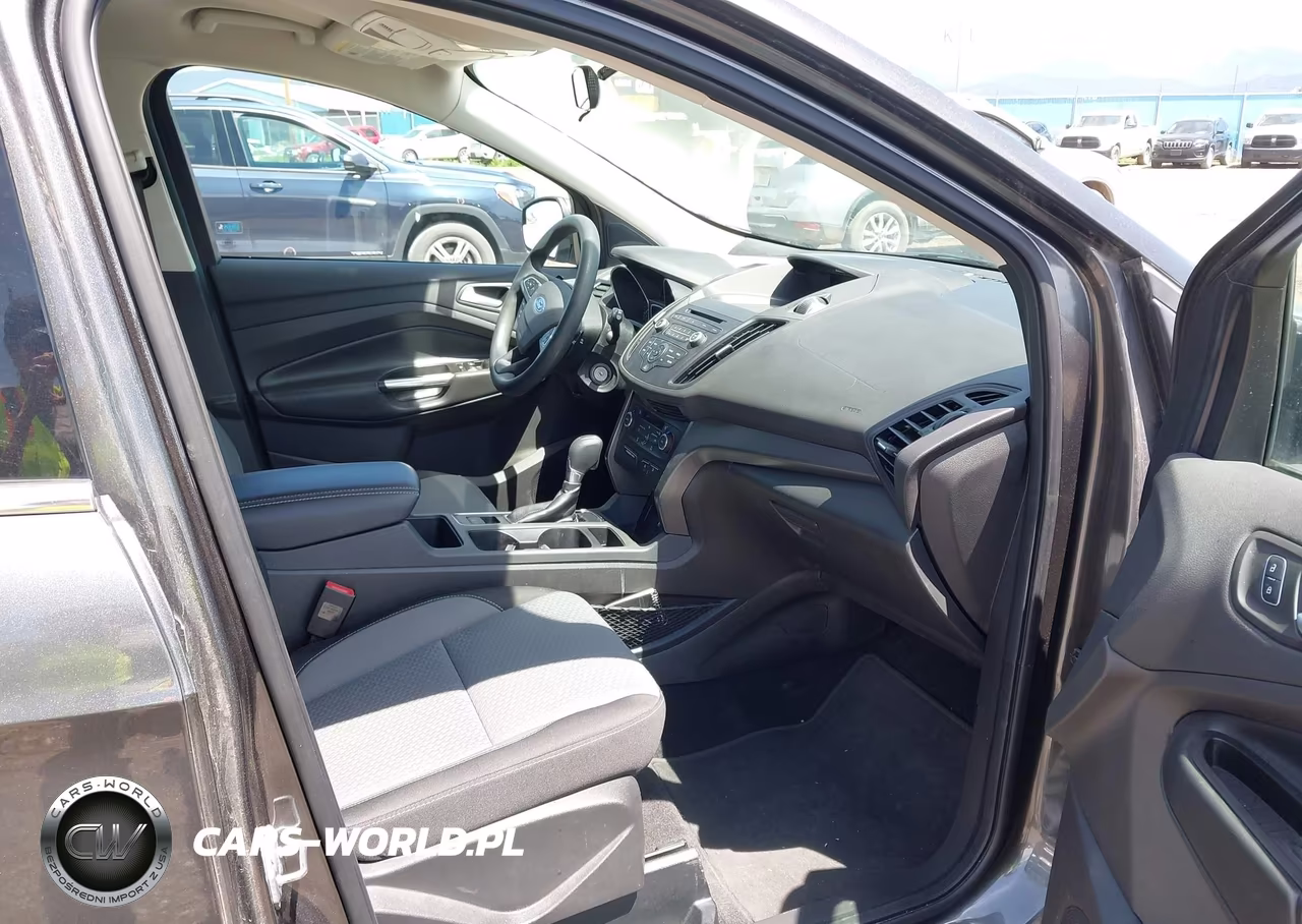 2017 Ford Escape Se VIN:1FMCU9GD3HUE18566 - 5