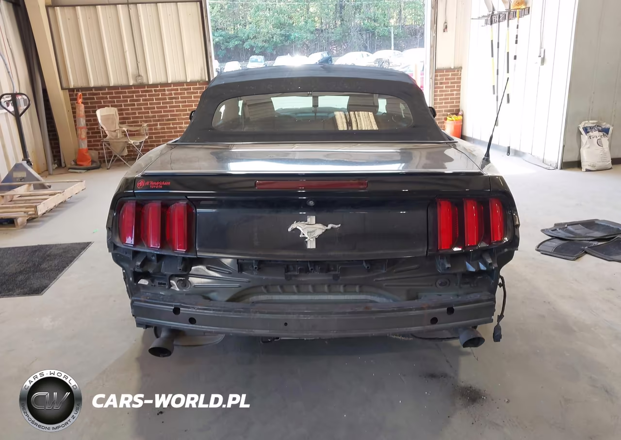 2016 Ford Mustang V6 VIN:1FATP8EM8G5243142 - 17