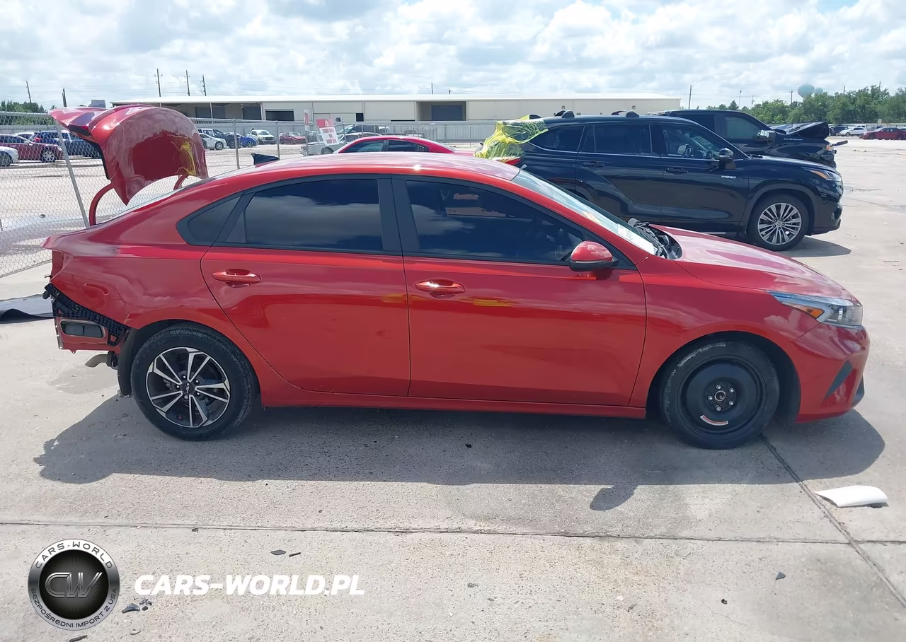 2024 Kia Forte Lxs VIN:3KPF24AD9RE726585 - 14