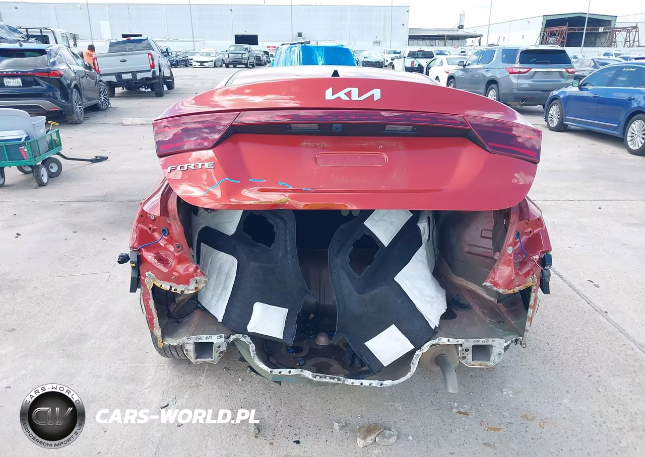 2024 Kia Forte Lxs VIN:3KPF24AD9RE726585 - 17