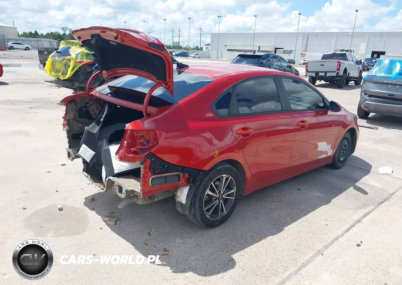 2024 Kia Forte Lxs VIN:3KPF24AD9RE726585 - 4