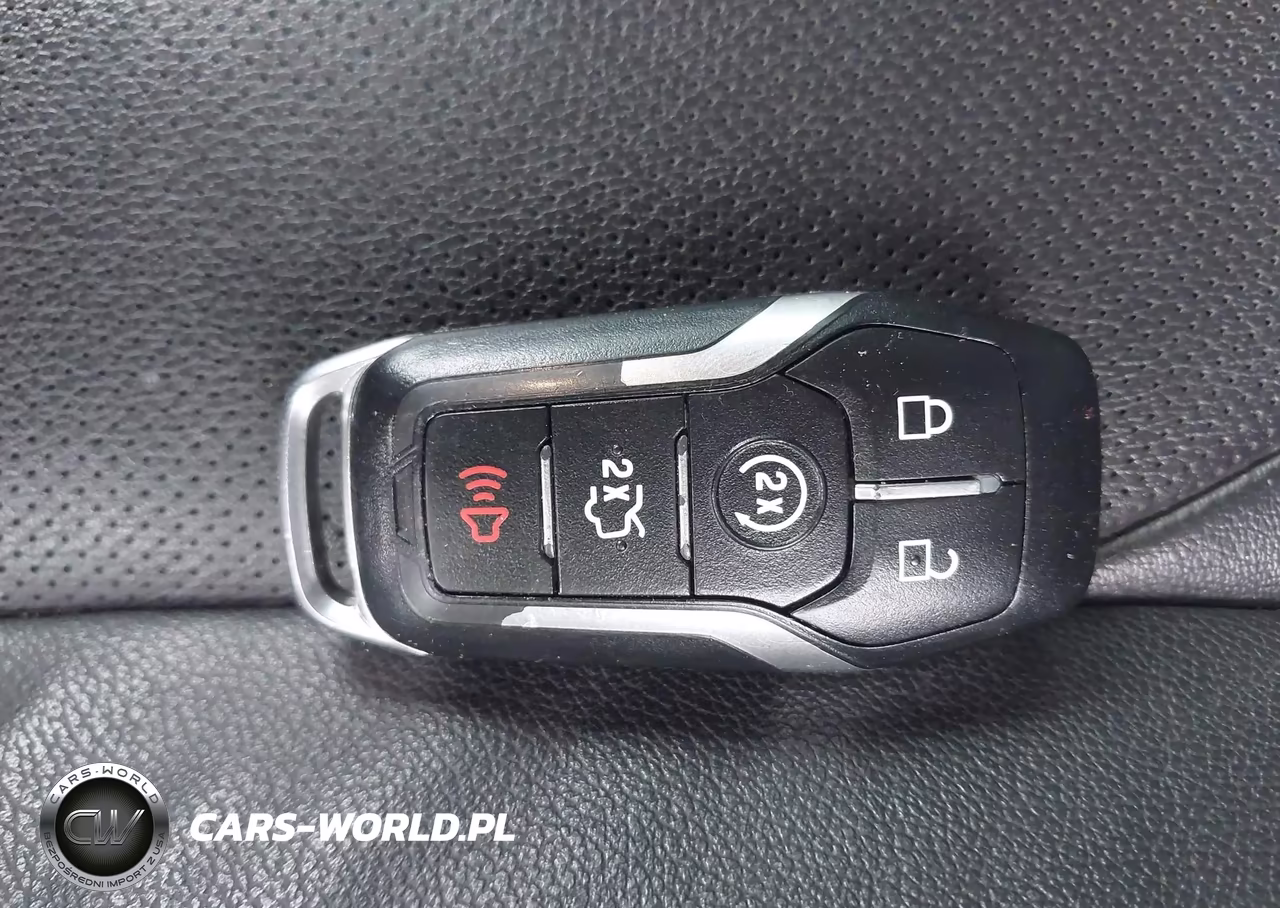2016 Ford Fusion Titanium VIN:3FA6P0K95GR278197 - 11