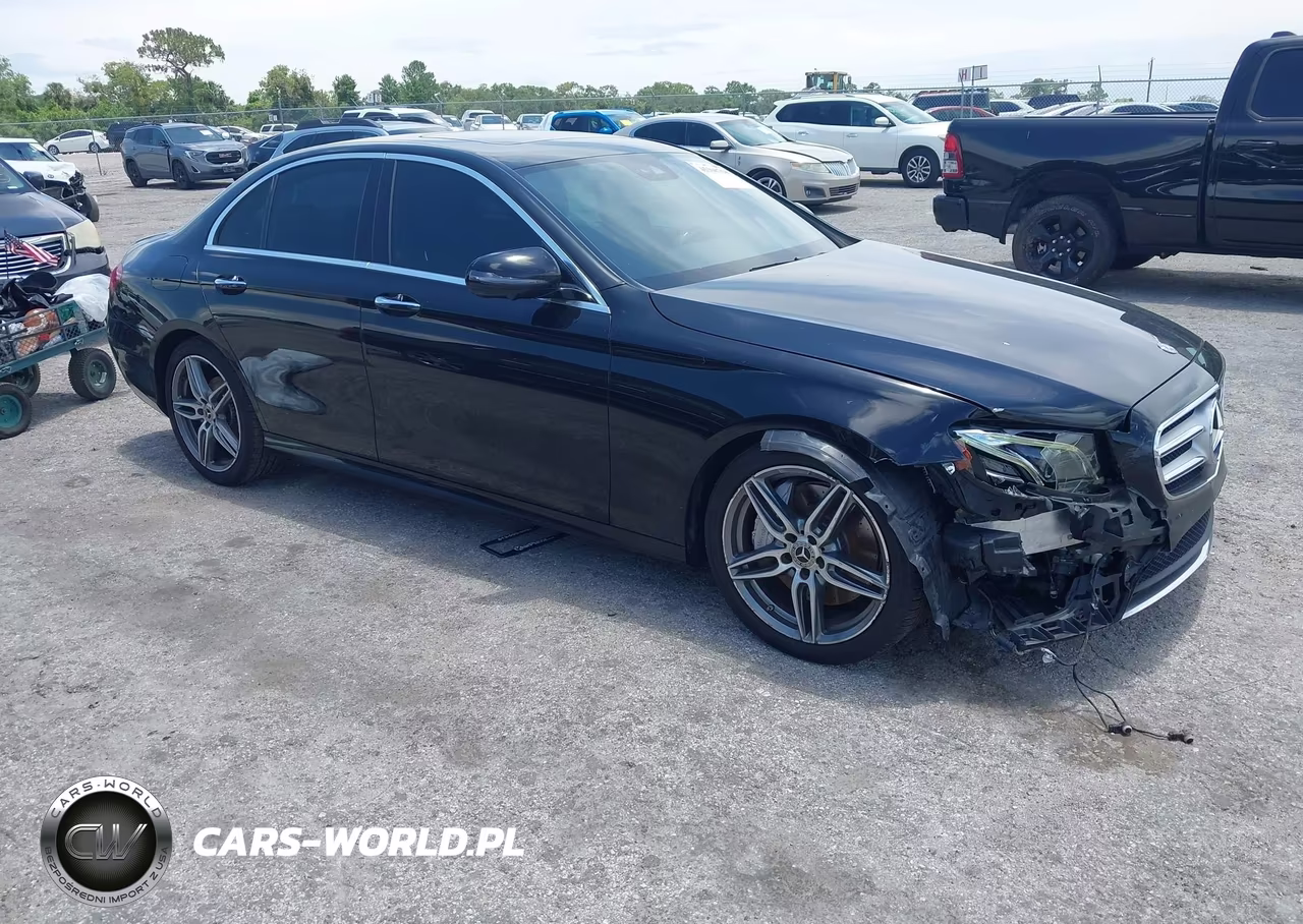 2019 Mercedes-Benz E 300 – zdjęcie 1 z 16