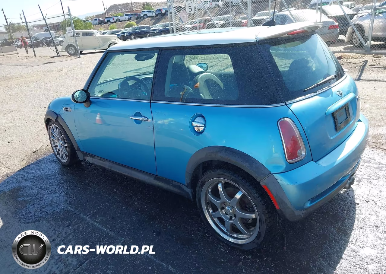 2005 Mini Cooper S VIN:WMWRE33595TL14797 - 3