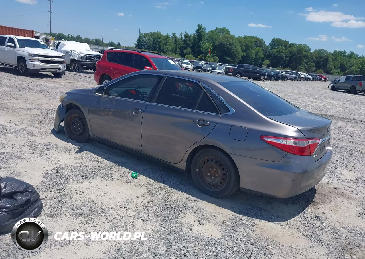 2015 Toyota Camry Le VIN:4T4BF1FK9FR473274 - 3