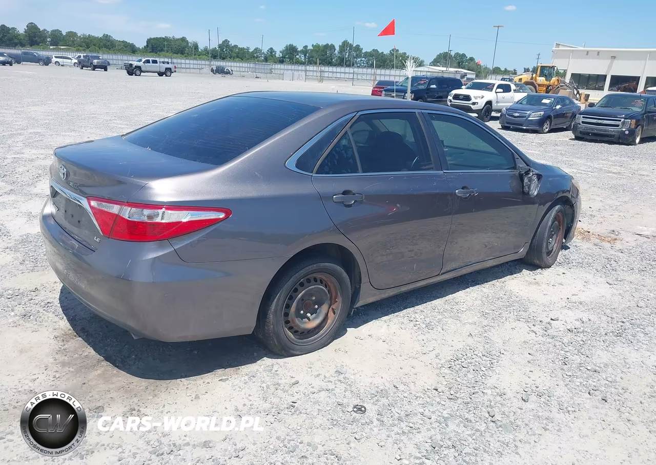 2015 Toyota Camry Le VIN:4T4BF1FK9FR473274 - 4