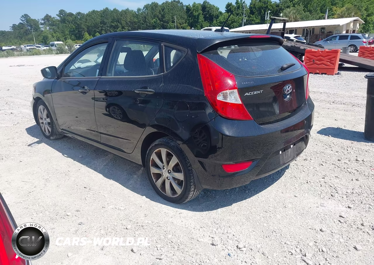 2013 Hyundai Accent Se VIN:KMHCU5AE6DU070587 - 3