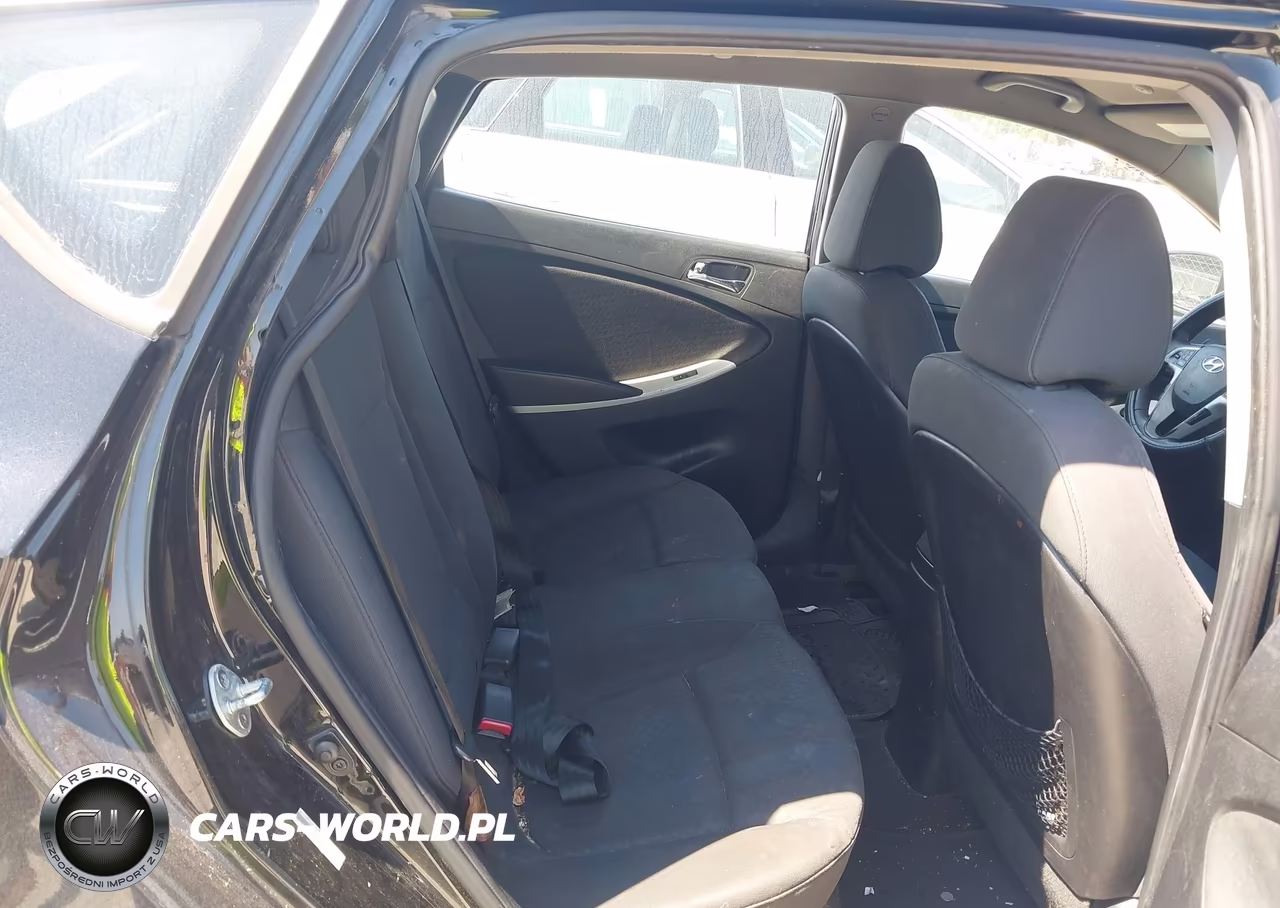2013 Hyundai Accent Se VIN:KMHCU5AE6DU070587 - 8