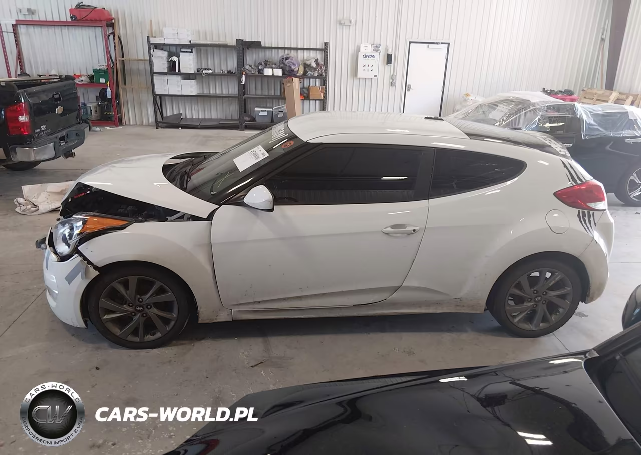 2017 Hyundai Veloster VIN:KMHTC6AD8HU310647 - 14