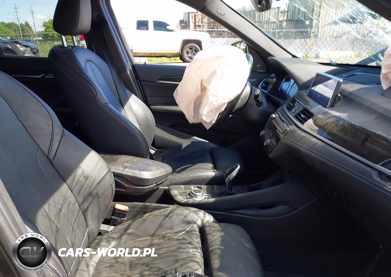 2020 BMW X1 xDrive28I VIN:WBXJG9C01L5R11609 - 5