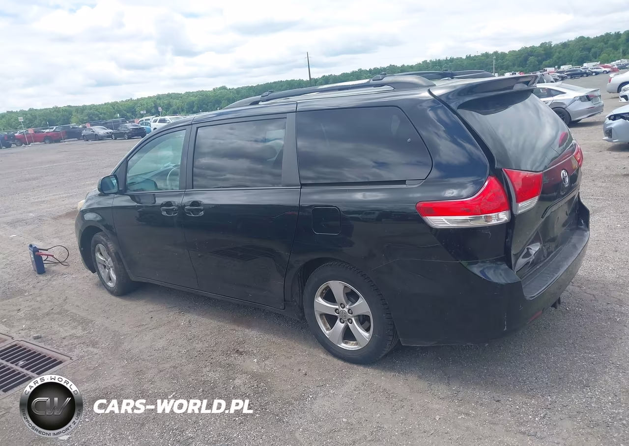 2013 Toyota Sienna Le V6 8 Passenger VIN:5TDKK3DC5DS321849 - 14