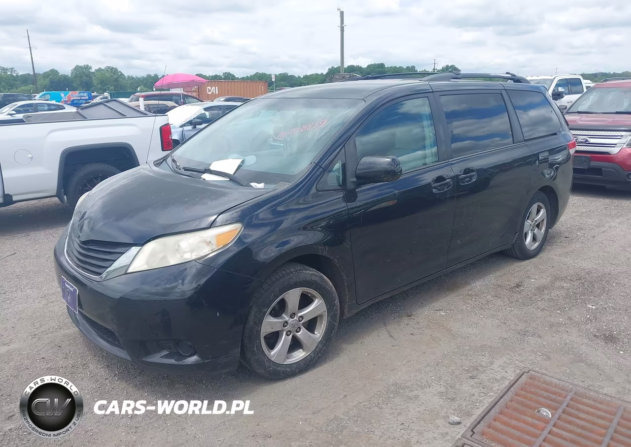 2013 Toyota Sienna Le V6 8 Passenger VIN:5TDKK3DC5DS321849 - 2