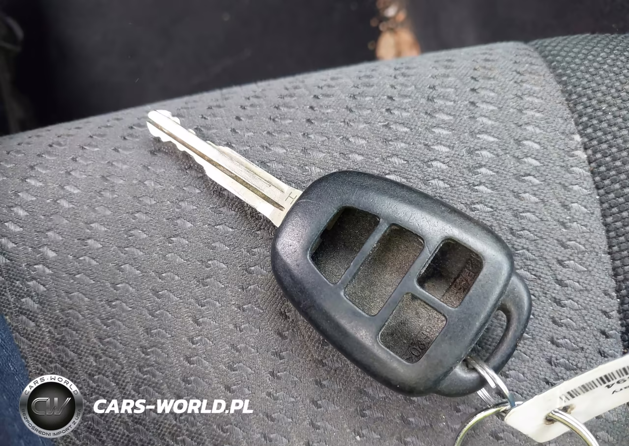 2016 Toyota Camry Le VIN:4T1BF1FK4GU230662 - 11