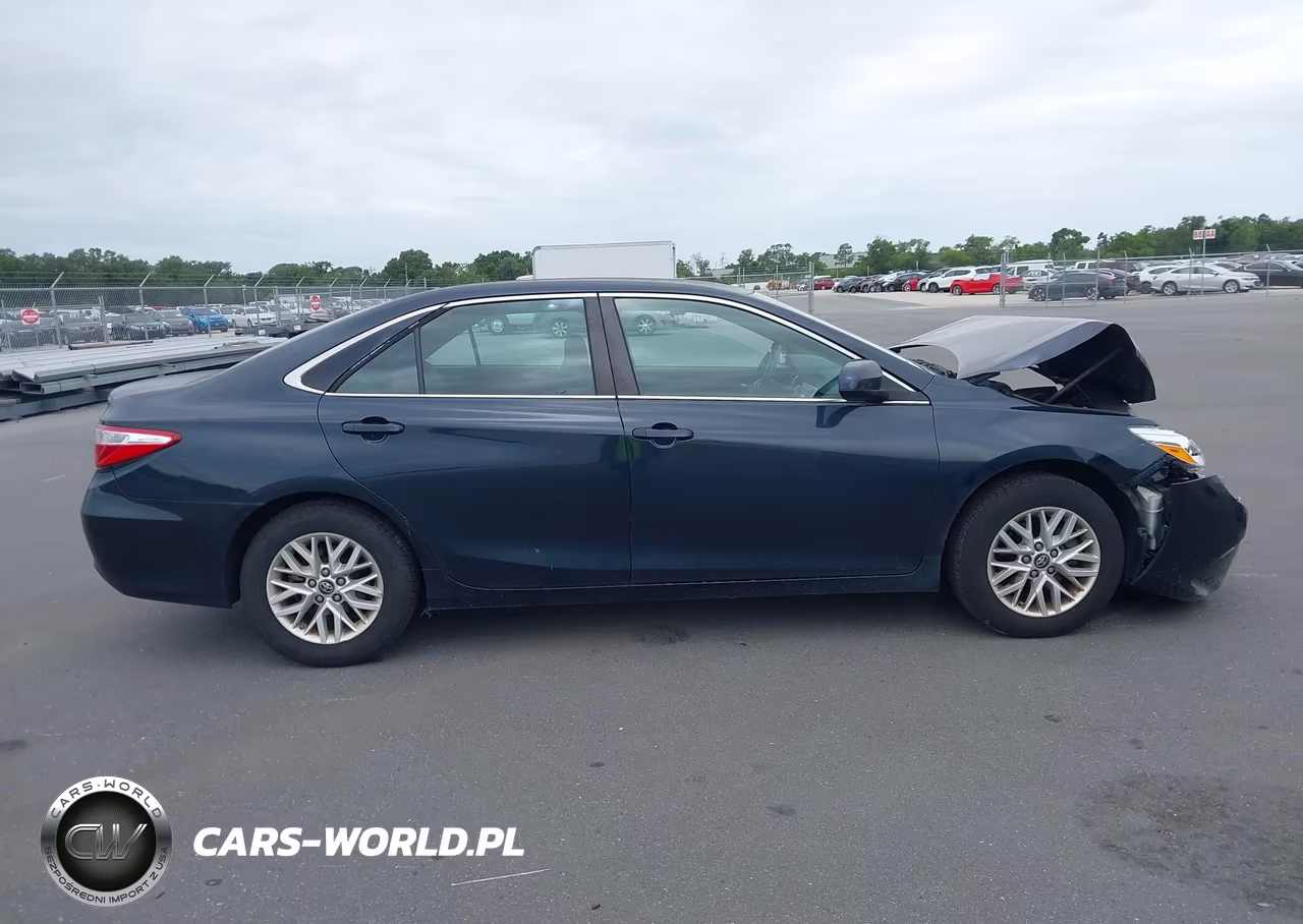 2016 Toyota Camry Le VIN:4T1BF1FK4GU230662 - 13