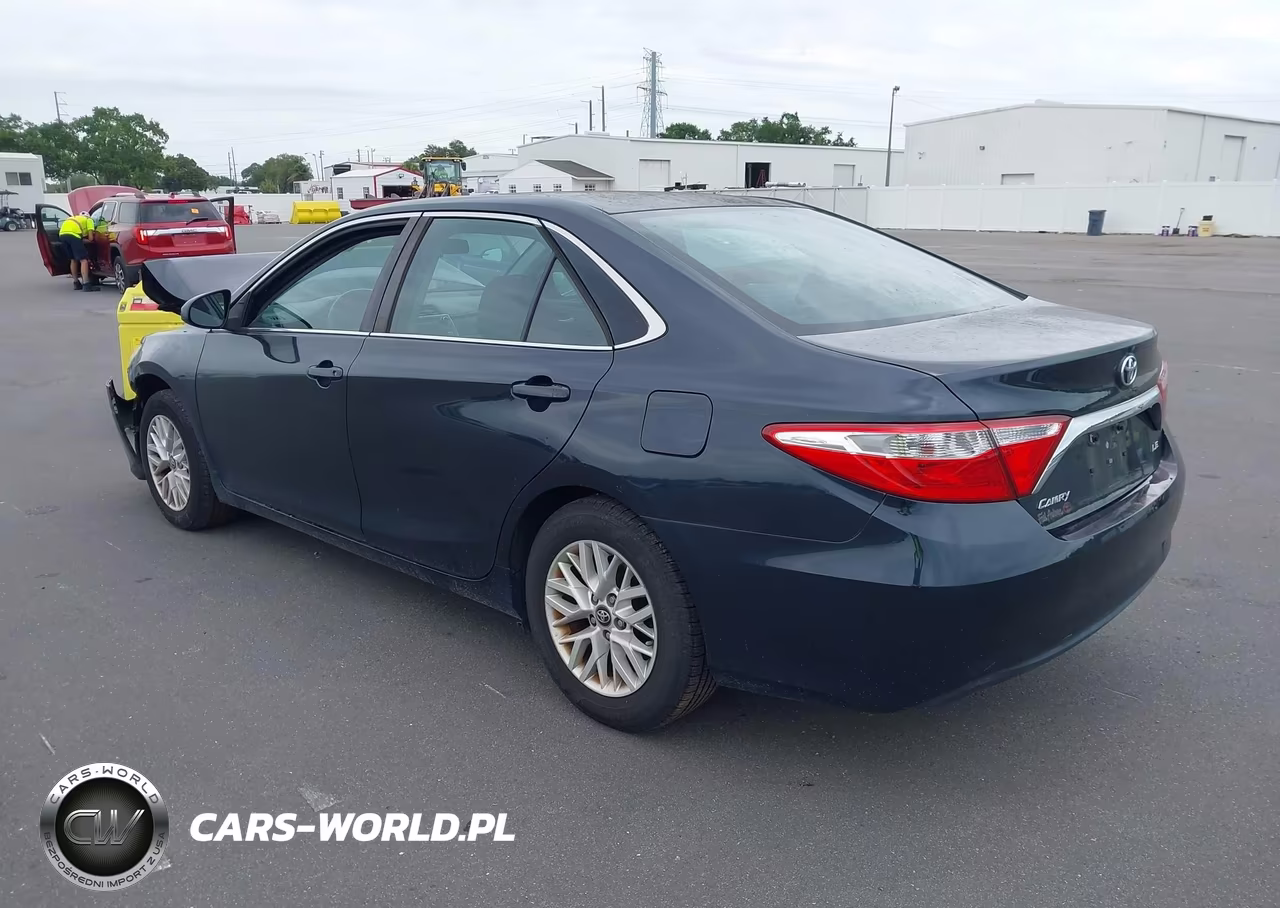 2016 Toyota Camry Le VIN:4T1BF1FK4GU230662 - 3