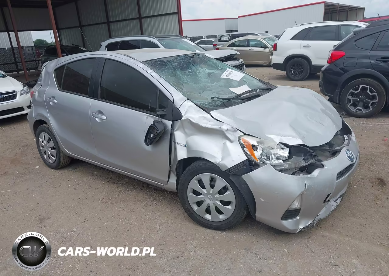 2013 Toyota Prius C Two – zdjęcie 1 z 16