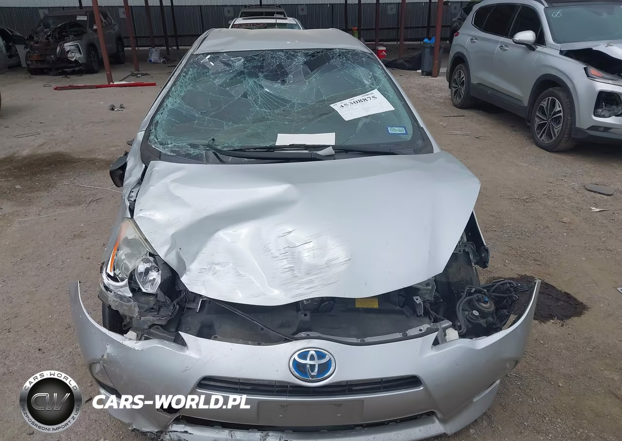 2013 Toyota Prius C Two VIN:JTDKDTB31D1548577 - 12
