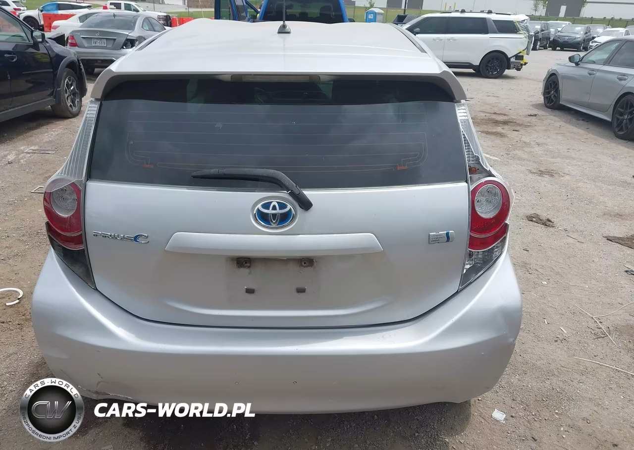 2013 Toyota Prius C Two VIN:JTDKDTB31D1548577 - 16