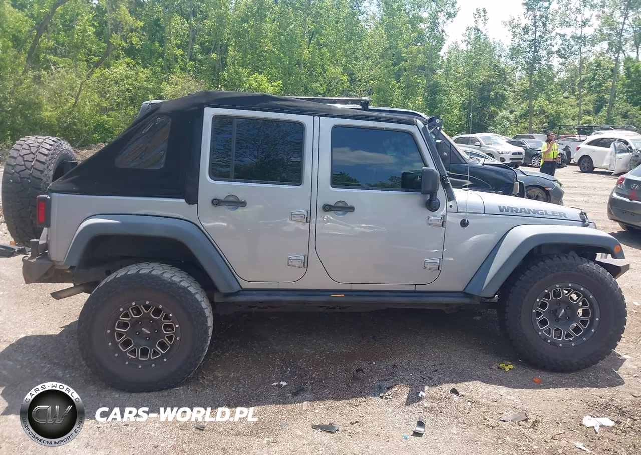 2016 Jeep Wrangler Unlimited Black Bear VIN:1C4BJWDGXGL138217 - 14